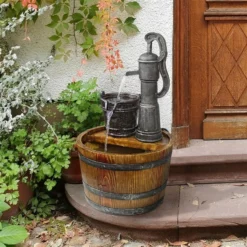 Design Toscano Lawn & Garden Cistern Well Pump Barrel Garden Fountain